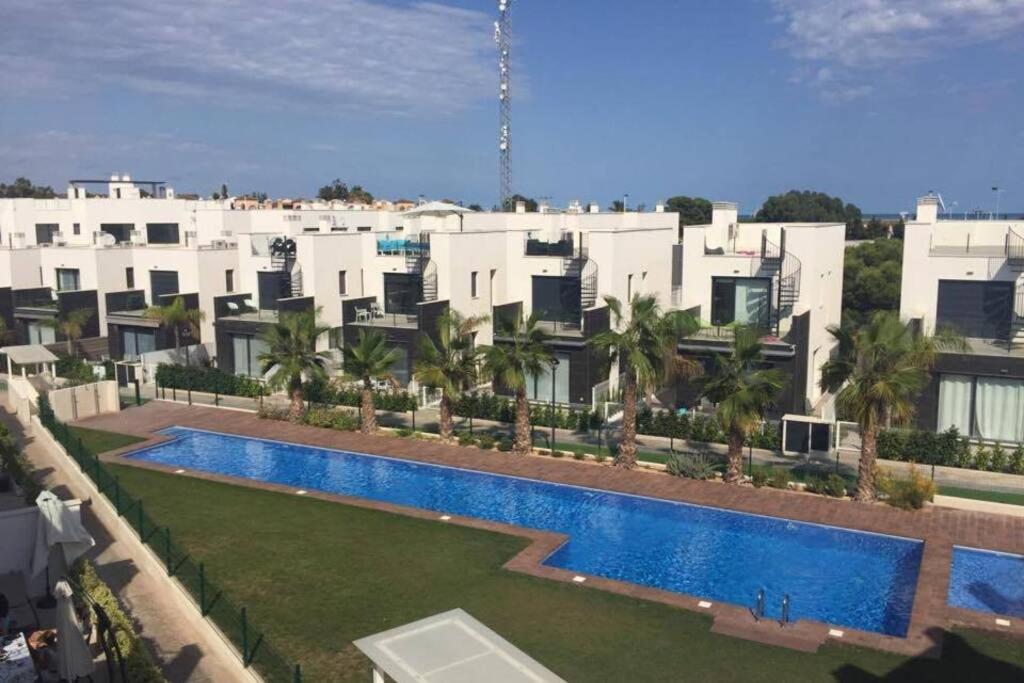 Fun Holiday Apartment Punta Prima Торевиеха Екстериор снимка