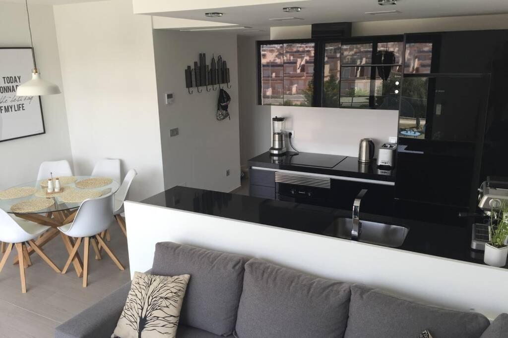 Fun Holiday Apartment Punta Prima Торевиеха Екстериор снимка