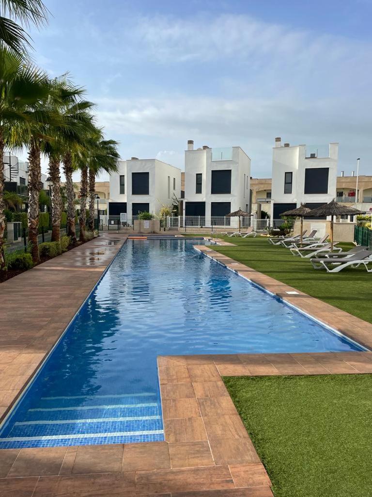 Fun Holiday Apartment Punta Prima Торевиеха Екстериор снимка